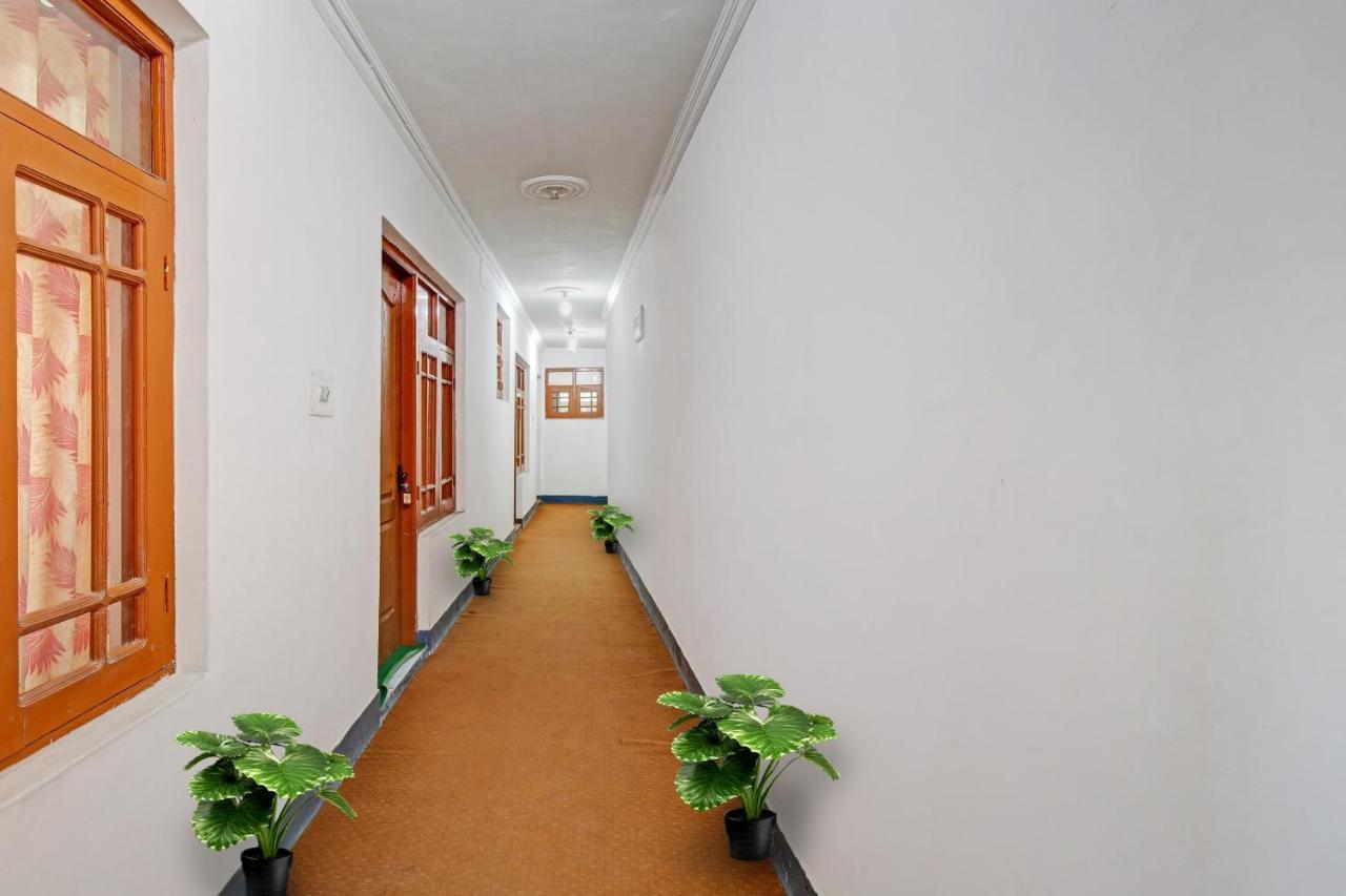 Super Oyo Capital O 91600 The Village Classic Hotel And Restaurant Сринагар Экстерьер фото