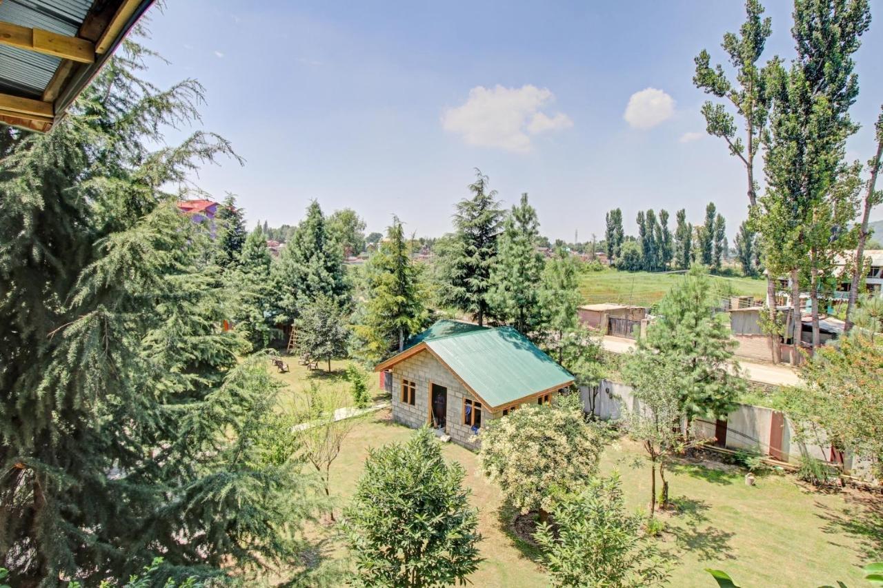 Super Oyo Capital O 91600 The Village Classic Hotel And Restaurant Сринагар Экстерьер фото
